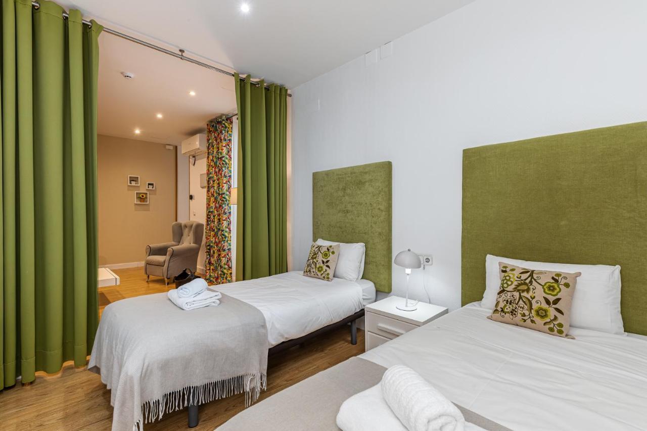 Waou Apartamentos En Sol Confort 5 Madrid Exterior photo