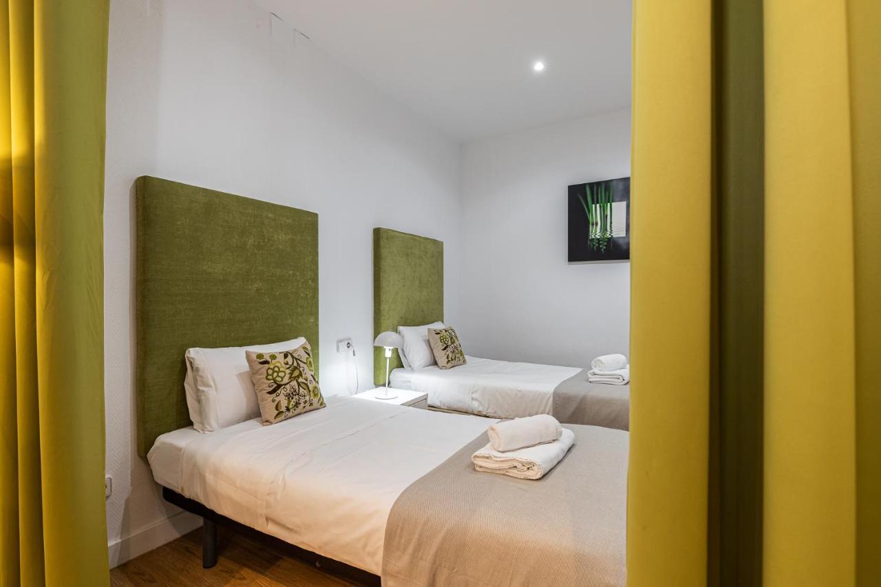 Waou Apartamentos En Sol Confort 5 Madrid Exterior photo